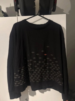 Umbro sweatshirt like new, black, size S
