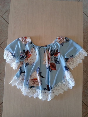 Airy women's top with lace like new, one size, multicolor turquoise