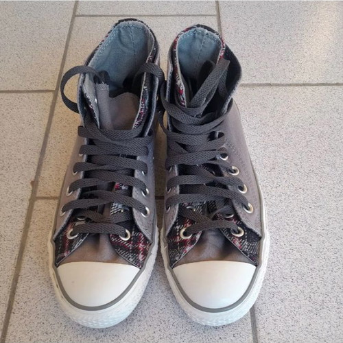 All Star Converse 37 athletic shoes new, two-tone