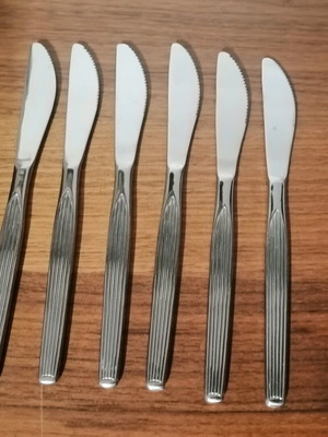 Rostfrei set of 6 knives like new, unused