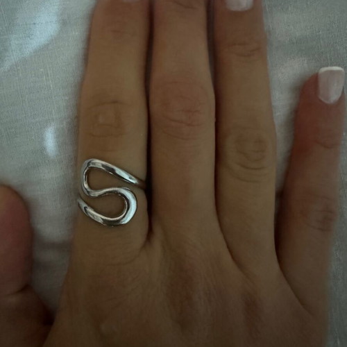 Women's silver ring new, does not tarnish