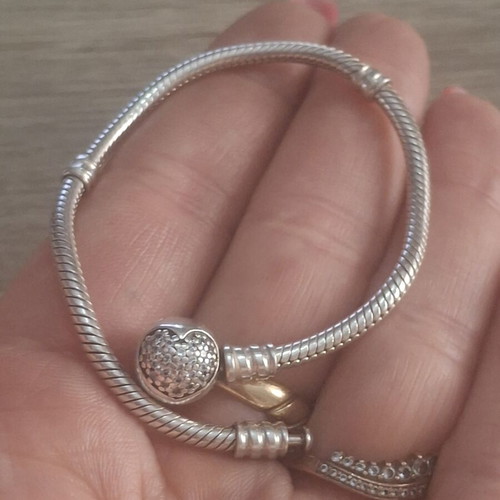 Pandora bracelet 17.5 cm with heart pave clasp and zircon stones