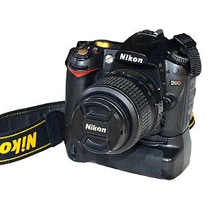 Nikon DSLR D-90 + Nikon 18-55/3.5 + Bat Grip