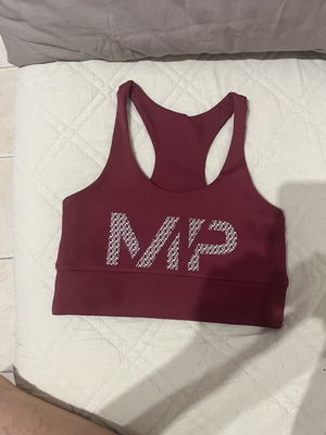 My Protein sports bra like new, size M, red