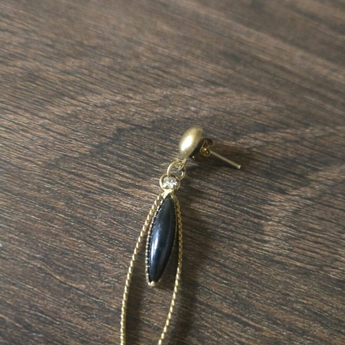 Earring used, old style, one piece