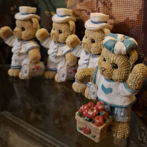 Vintage figures like new