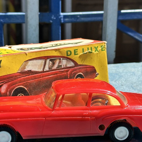 Vintage LYRA Bentley Sports Saloon De Luxe toy used with original box