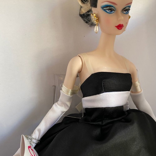 Barbie Signature Silkstone Black & White Forever κούκλα Gold Label καινούργιο