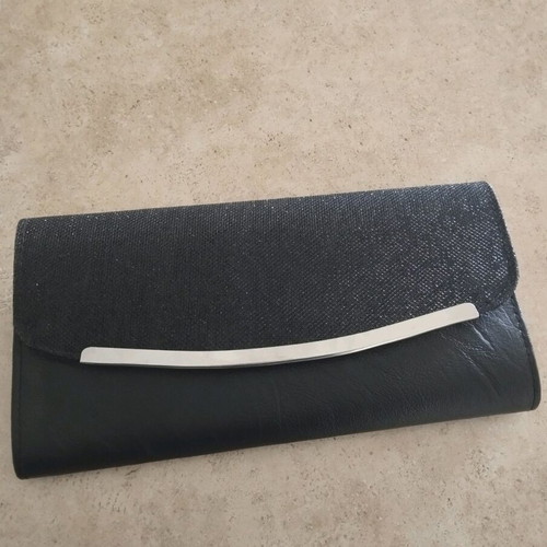 Black envelope bag with strass and chain, like new, 12 cm width