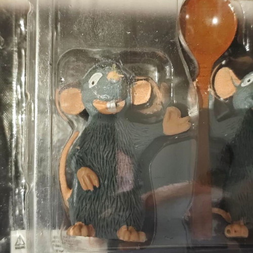 Ratatouille Disney figure set like new, collectible
