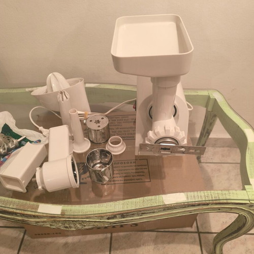 Electric device for cookies and minced meat like new with accessories