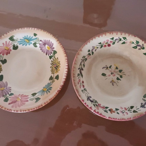 Grandma's plates like new, pack of two