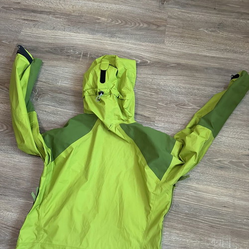 Haglöfs GoreTex Paclite Unlimited Jacket size S like new, green