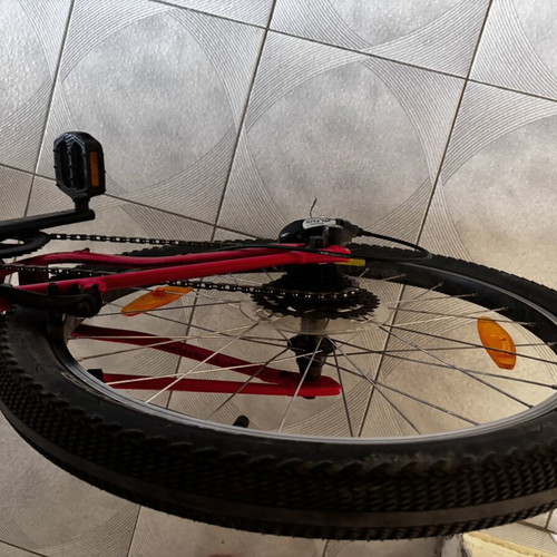 Specialised Jet 24 BMX bike like new, red, 24 inch wheels, V-Brakes