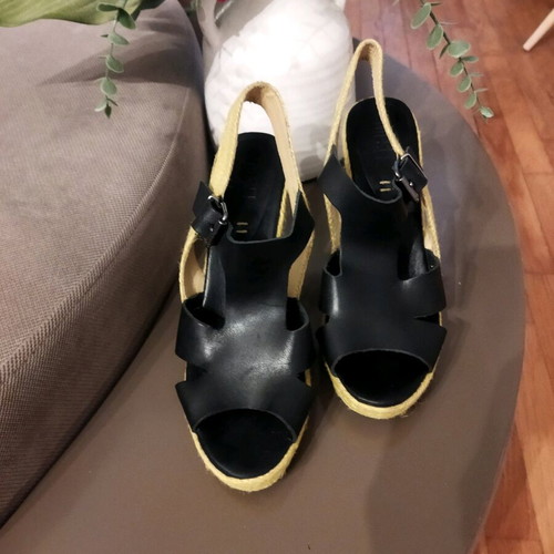 Diesel sandals like new, black and yellow, size 39, 11 cm heel