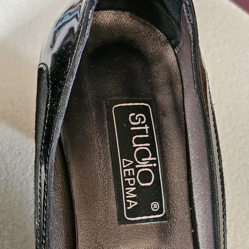 Studio women's leather shoes size 39 in excellent condition, black