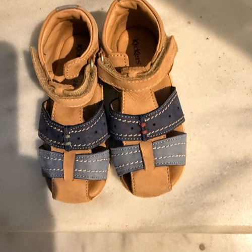 Kickers children's shoes like new