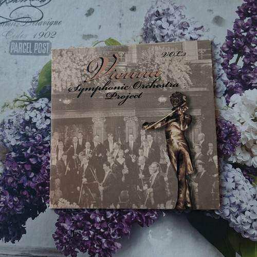 Vienna Symphonic Orchestra Project CD like new with 12 famous songs