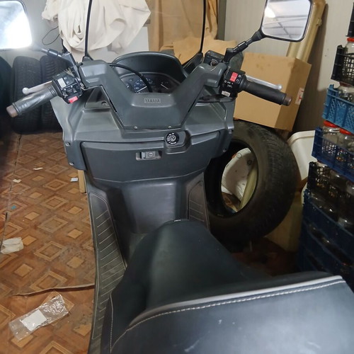 Yamaha Majesty 250 scooter
