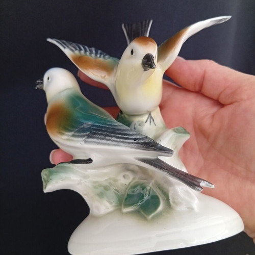 Vintage porcelain figurine "Birds" by Lippelsdorf Porzellan GDR like new