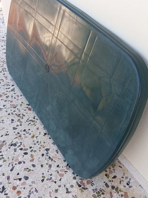 Plastic table like new, dimensions 85x150