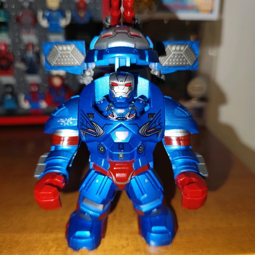 Iron Patriot Hulkbuster figure like new