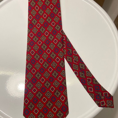 Red tie like new, unworn