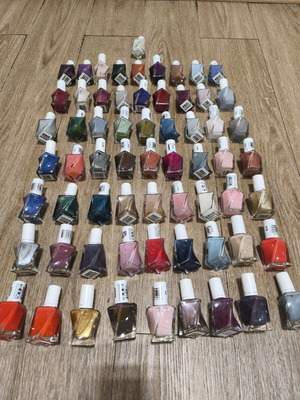 Essie Gel Couture μανό βερνίκια καινούργια, πακέτο 64 τεμάχια