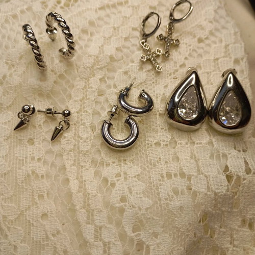 Stainless steel earrings like new, pack of 5 pairs