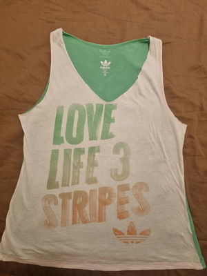 Φανελάκι adidas αμάνικο σαν καινούργιο, μέγεθος 38, άσπρο και πράσινο