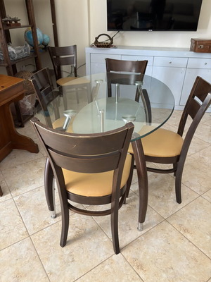Dining set with 6 chairs used