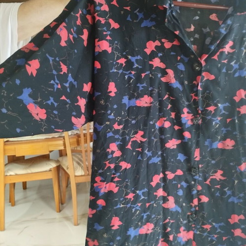 Women's Printed Shirt with Shoulder Pads like new, multicolor