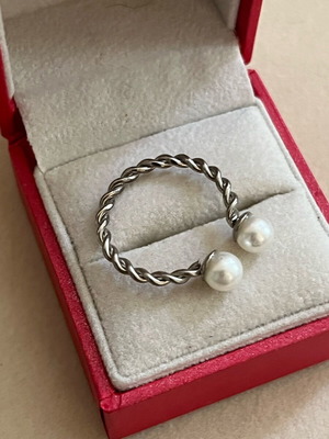 Ring new, beautiful design