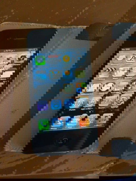 iPhone 4S 16GB iOS 6 + Καλώδιο