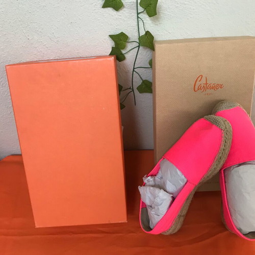 Castaner handmade Spanish espadrilles new, size 39, fuchsia