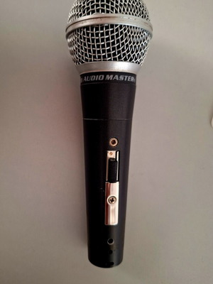 Audio Master SM58 Professional Dynamic Microphone like new