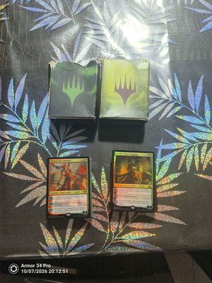 Magic: The Gathering τράπουλες Domri και Vraska με κουτί για τράπουλα