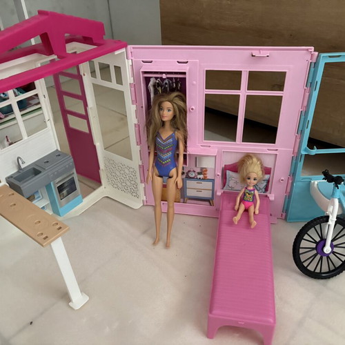 Barbie foldable dollhouse suitcase and Barbie bicycle set, Mattel