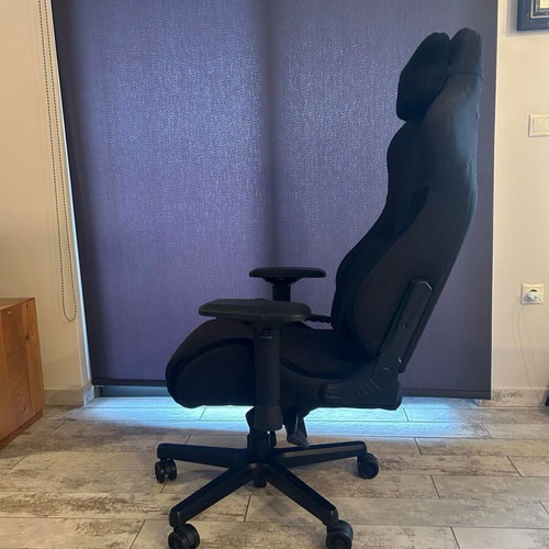 Anda Seat chair like new