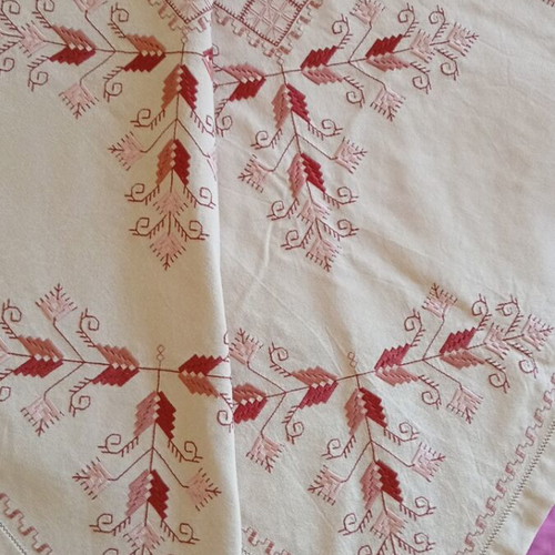 Authentic Handmade Karsaniko Tablecloth Lefkada vintage, excellent condition