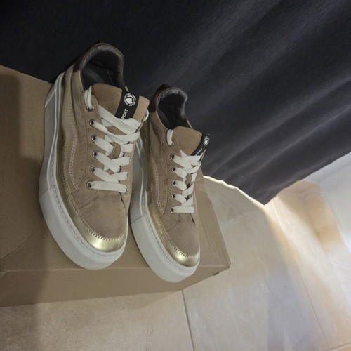 Janet & Janet brown double-layer leather sneakers size 38 like new