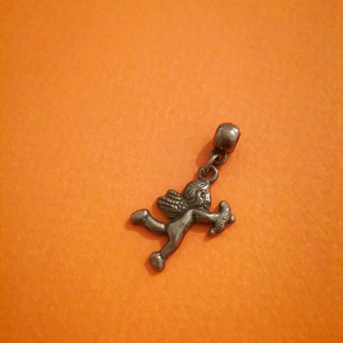 Jewelry motif angel pendant like new, brass without chain