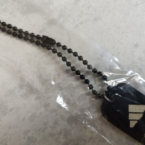 Adidas κρεμαστό μενταγιόν μαύρο καινούργιο unisex