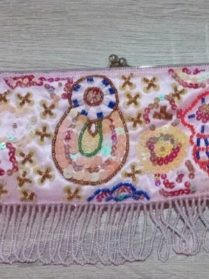 Βραδινό τσαντάκι μέσης με χάντρες σαν καινούργιο, ροζ αποχρώσεις