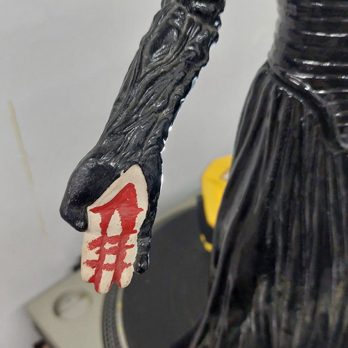 Hellraiser Pinhead collector's set 47cm vinyl and 18cm NECA figure like new