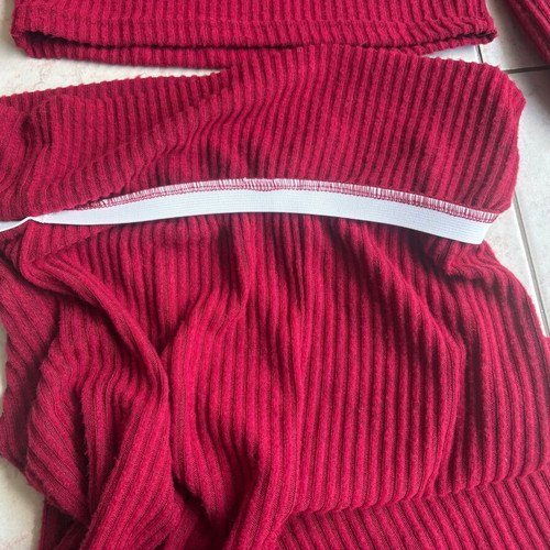 Set of flared pants and off-shoulder blouse like new, burgundy