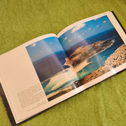 Epoxes Art Book like new, photography and poetry
