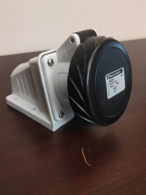 Merlin Gerin 82261 Schneider θηλυκή πρίζα βιομηχανικού τύπου καινούργια 16Α 3Ρ