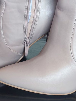 Tulipano beige faux leather boots like new, size 38