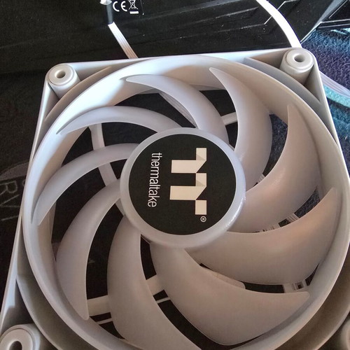 Thermaltake PC fans 120mm RGB 4-pin new x2